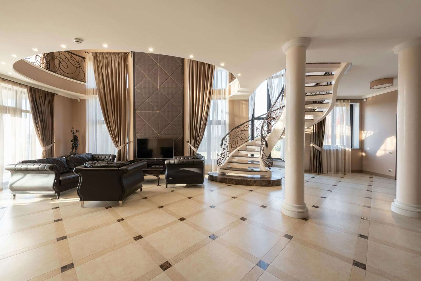 Penthouse Skyline
